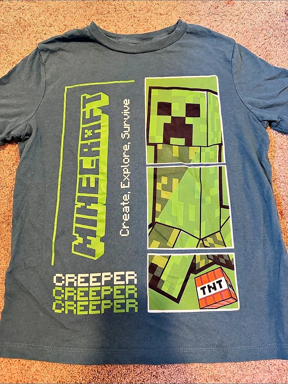 Old Navy Minecraft Creeper Graphic Tee Boys Medium Gray & Green